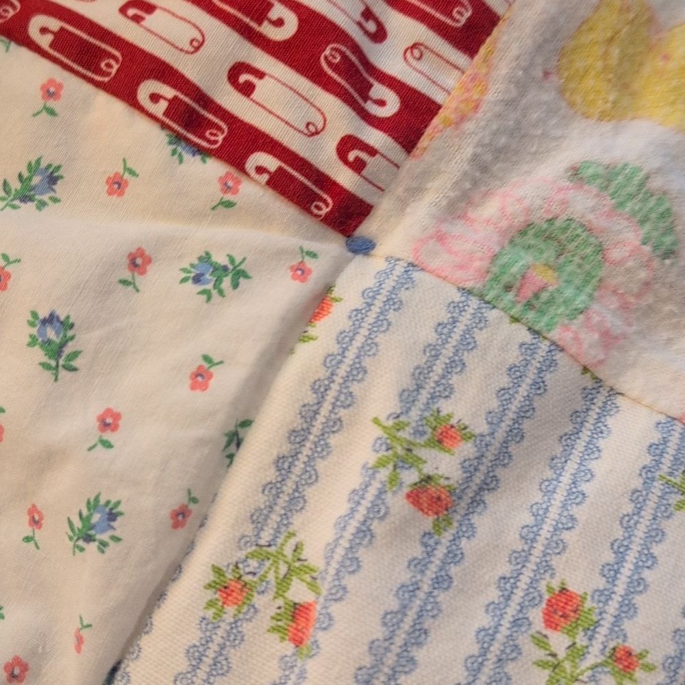 Vintage Homespun patchwork baby quilt floral zoo cottage core - Picture 8 of 10